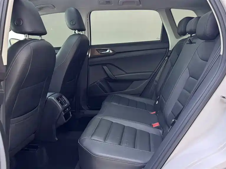 Volkswagen Tharu 2022 280TSI FWD Luxury Edition фото 16
