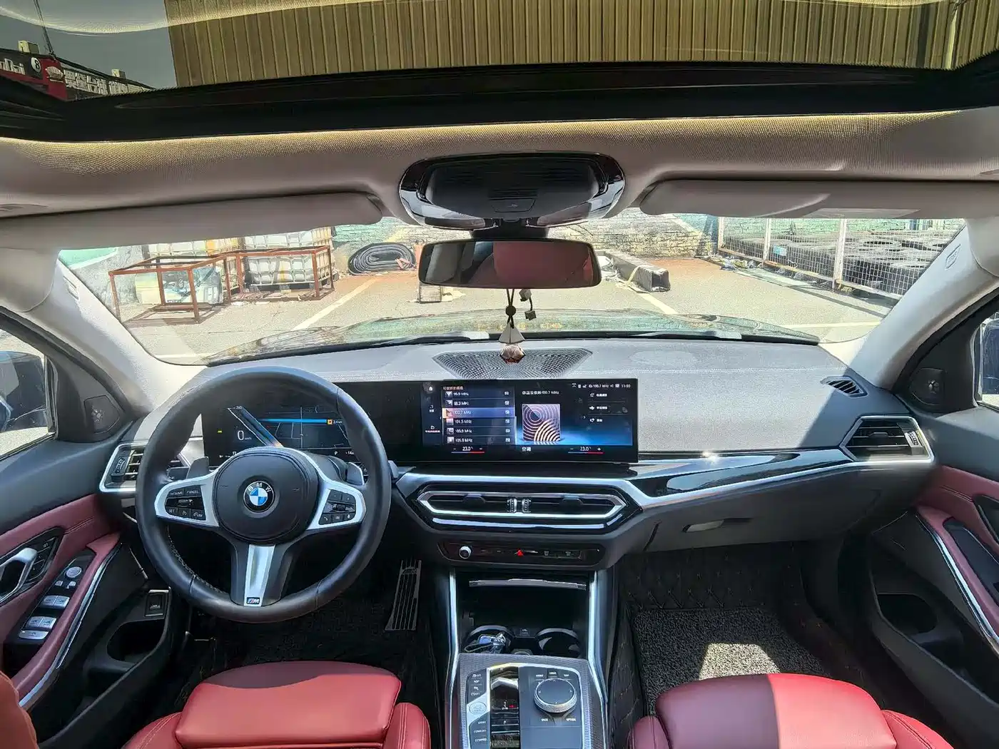 BMW 3 Series 2023 325Li M Sport Black Night Package фото 5