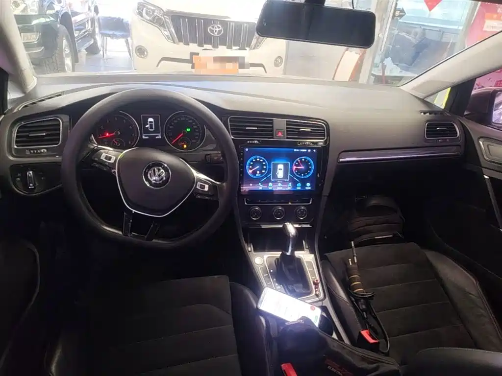 Volkswagen Golf 2018 230TSI Automatic Luxury фото 10