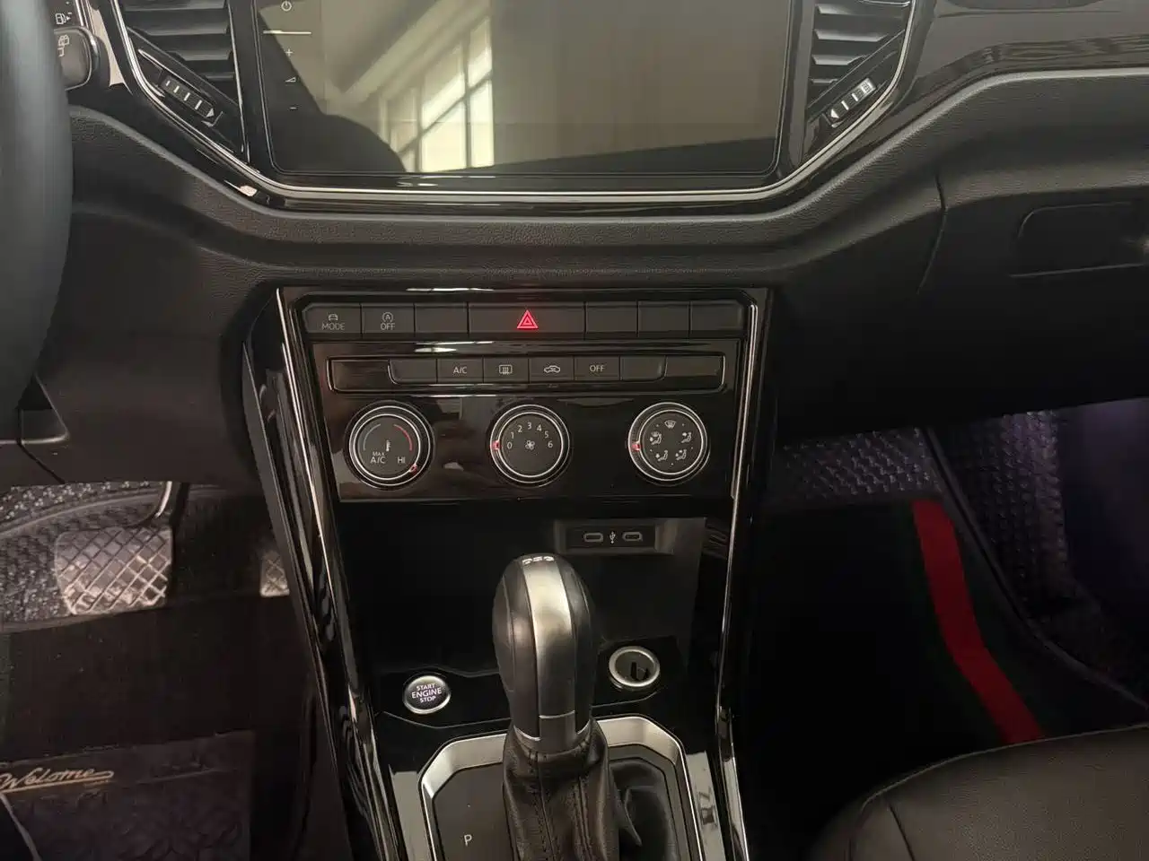 Volkswagen T-ROC 2022 280TSI DSG 2WD Comfort PLUS фото 9