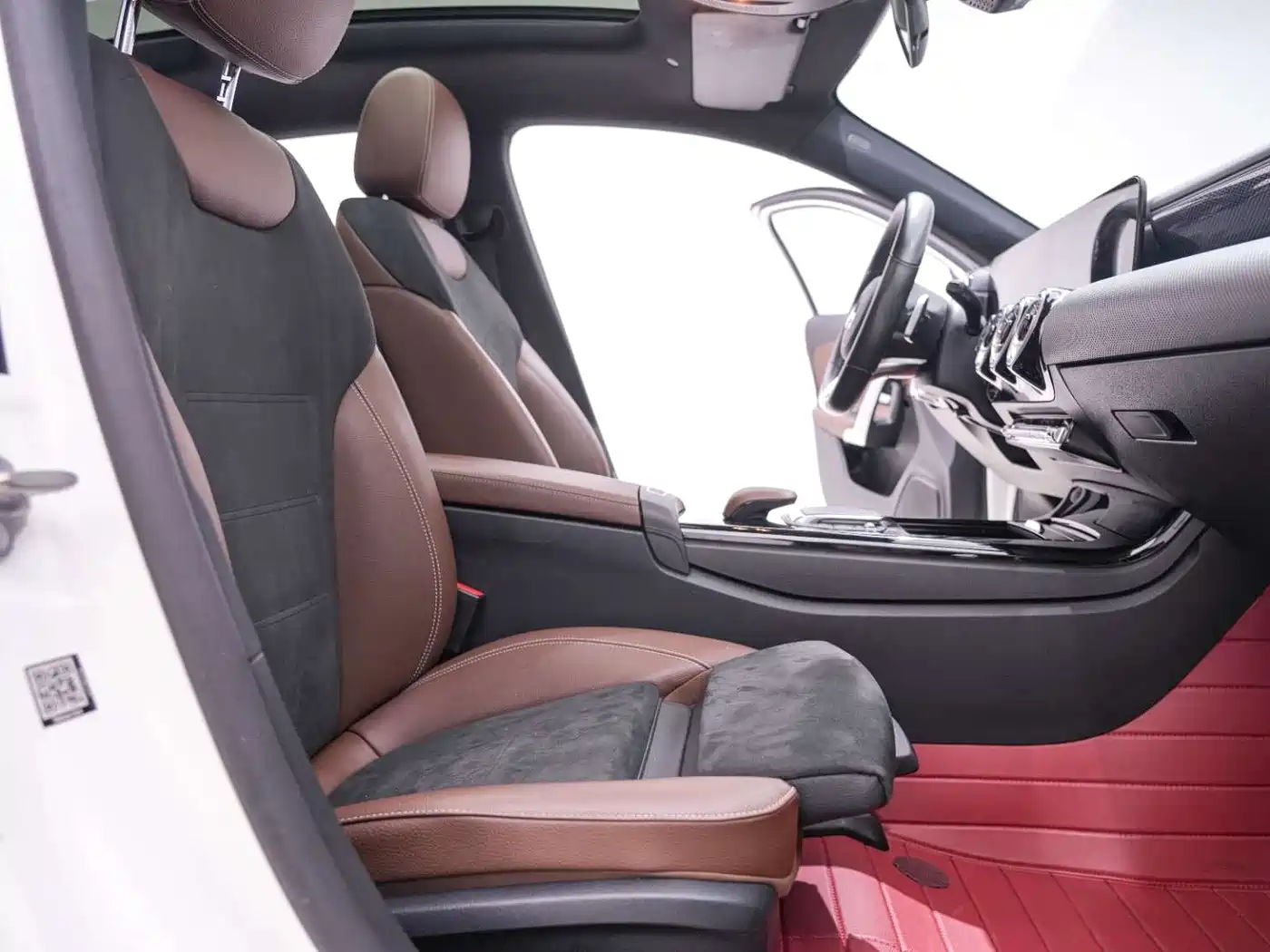 Mercedes-Benz A-Class 2021 A 200 L Sport Sedan Fashion Edition фото 25