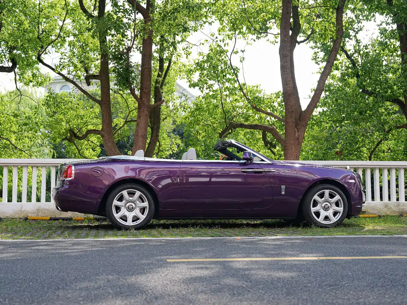Rolls-Royce Dawn 2020 2018 6.6T Standard