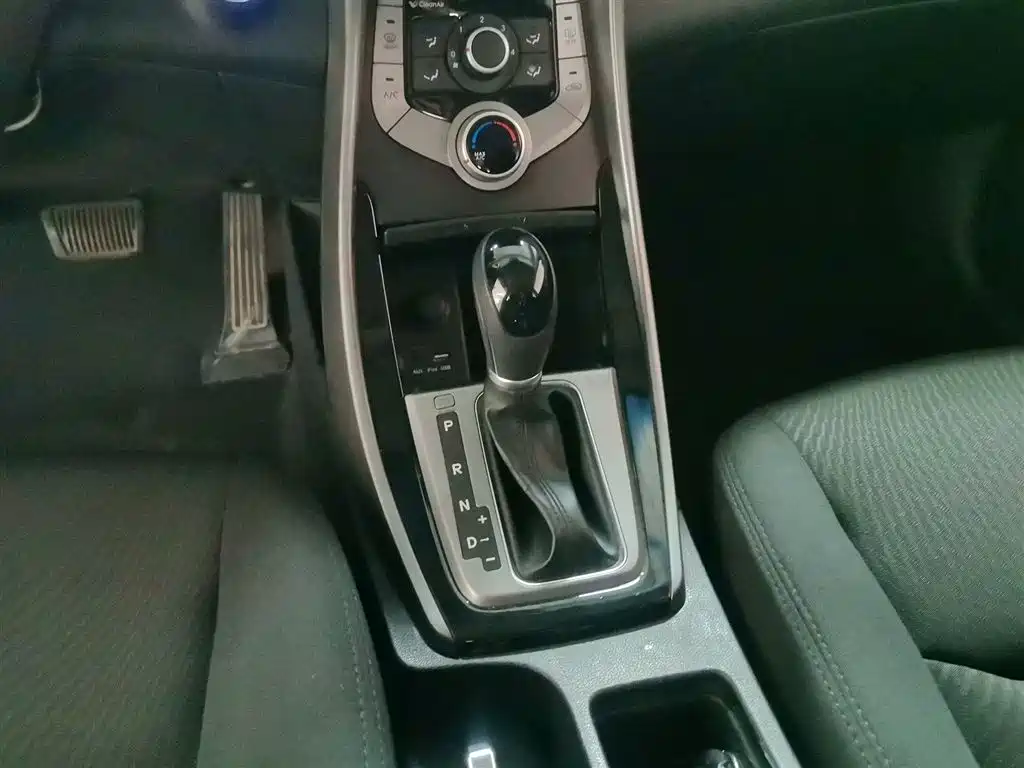 Hyundai Langdong 2016 1.6L Automatic Premium Edition фото 14