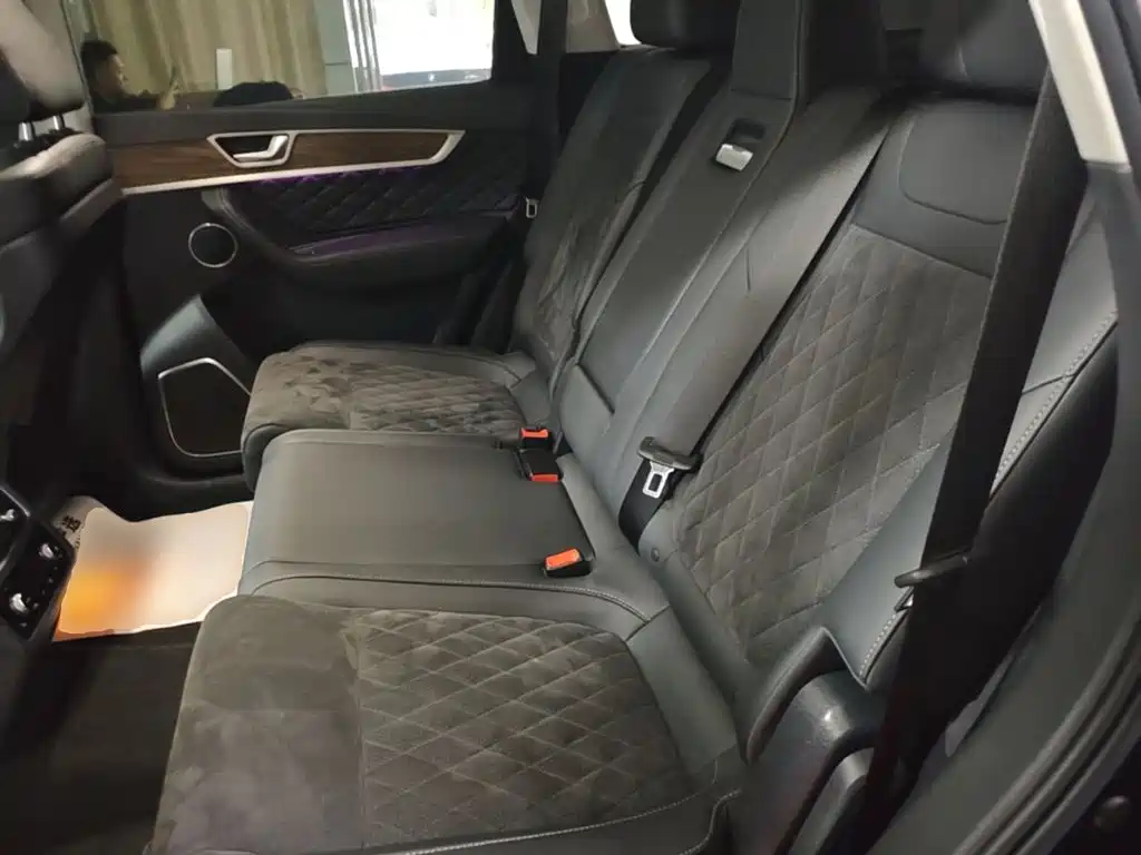 Hongqi HS7 2022 2022 2.0T DCT 2WD ZhiLian QiXiang Edition 5-seater