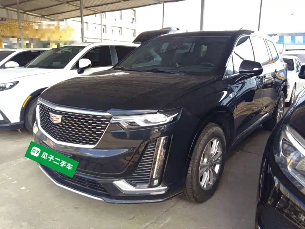 Фото 2 - Cadillac XT6