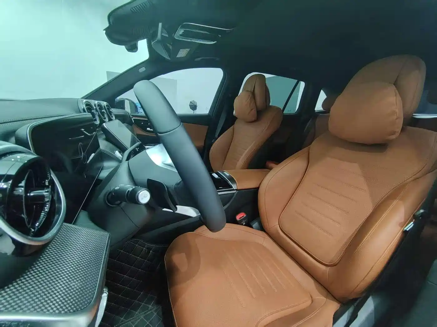 Mercedes-Benz GLC 2024 GLC 260 L 4MATIC Dynamic 5-seater фото 7
