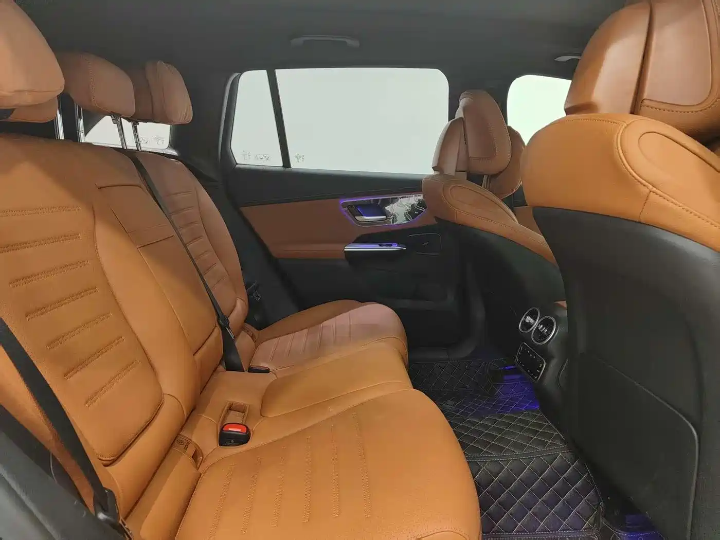Mercedes-Benz GLC 2024 GLC 260 L 4MATIC Dynamic 5-seater фото 18