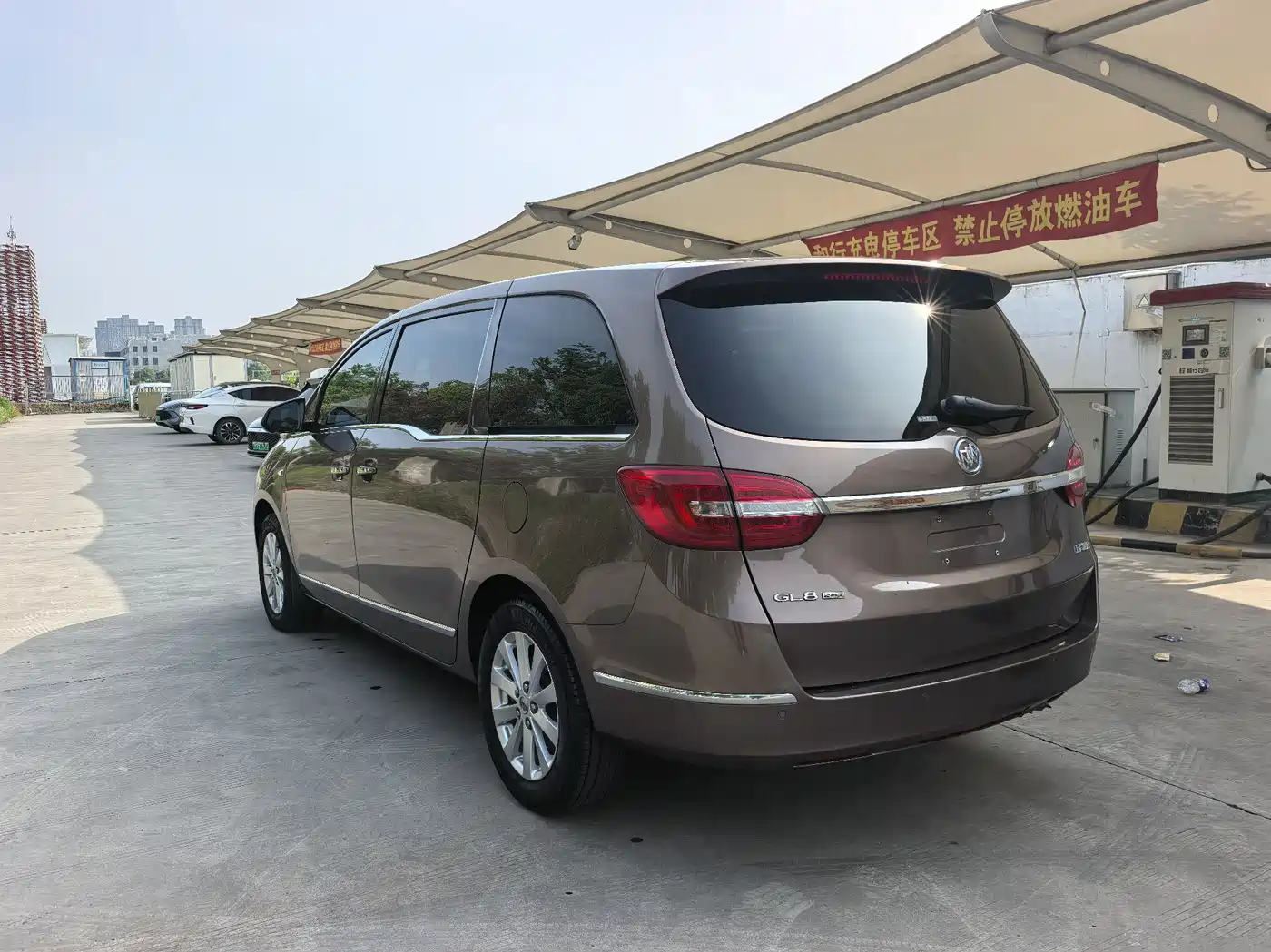 Buick GL8 2018 28T Premium Model China VI фото 7