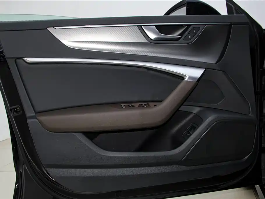 Audi A7L 2024 45TFSI S-line Dream Edition Crystal Package фото 17