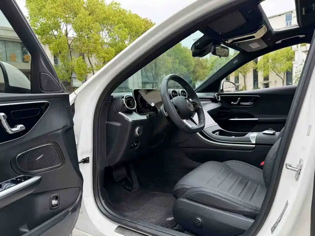 Mercedes-Benz C-Class 2024 C 200 L Sport Edition фото 4
