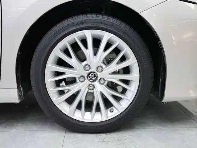 Toyota Camry 2019 Facelift 2.5G Luxury Edition — фото 4
