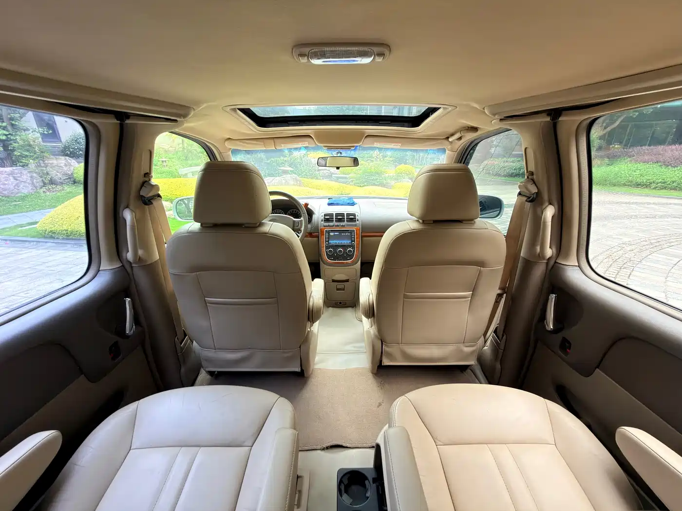 Buick GL8 2011 2.4L LT Luxury Business Executive фото 27