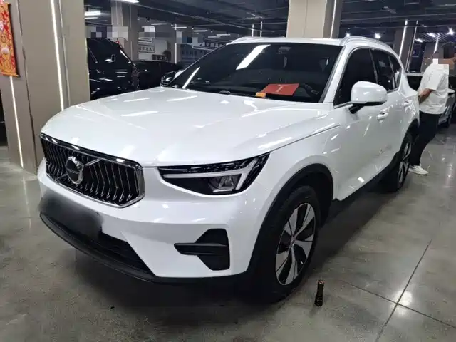 Volvo XC40 B3, Смарт Люкс