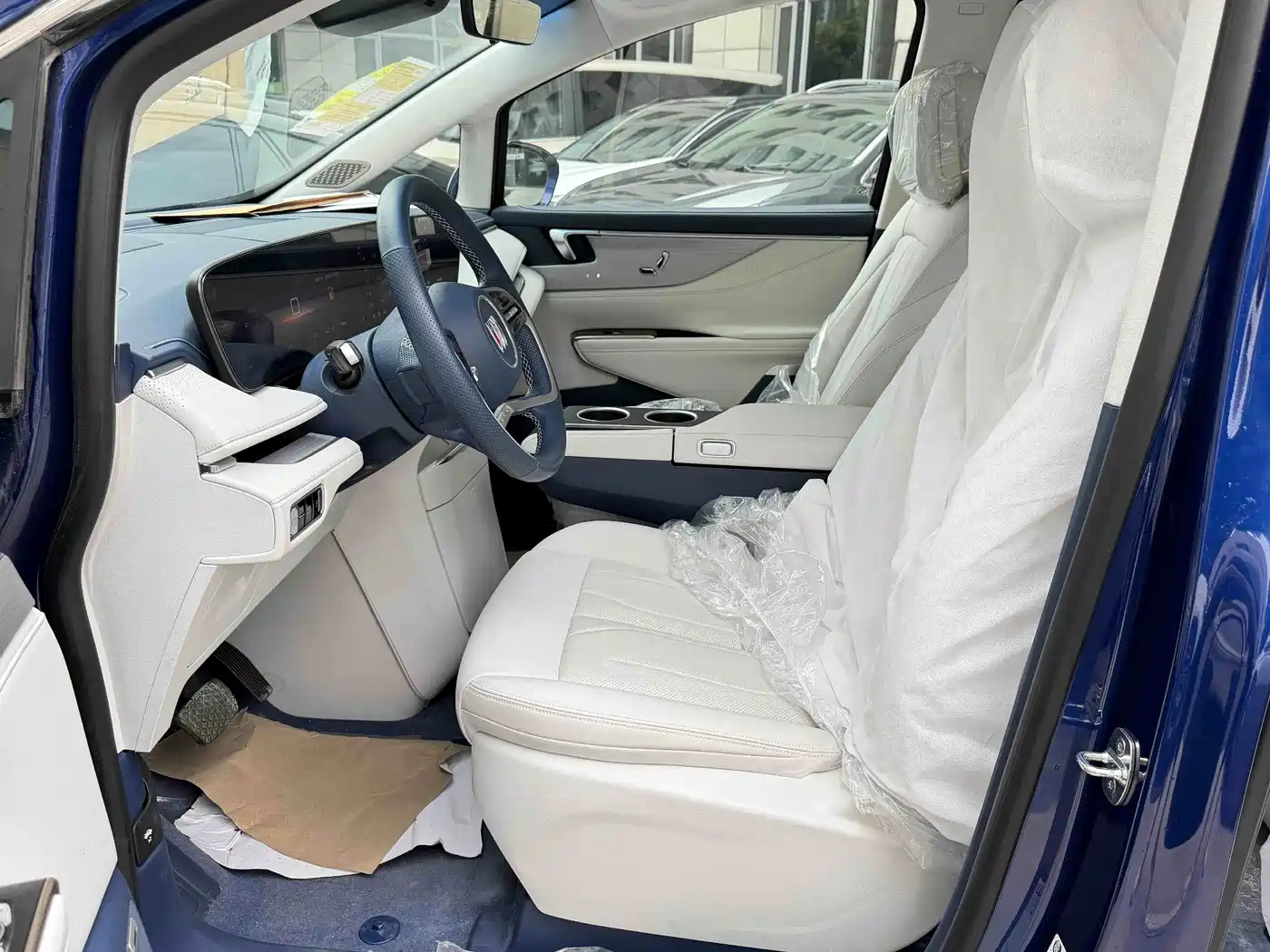 Buick GL8 New Energy 2026 2024 Land Honor Luxury Edition 6-Seater