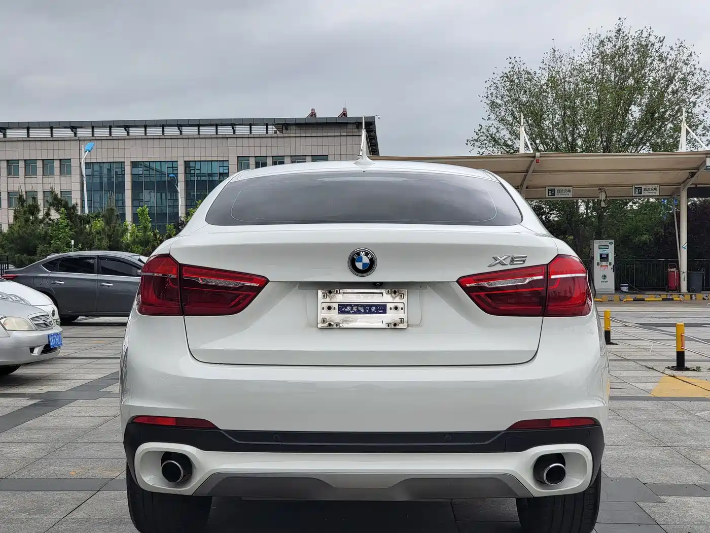 BMW X6 2015 xDrive35i Luxury Model фото 5