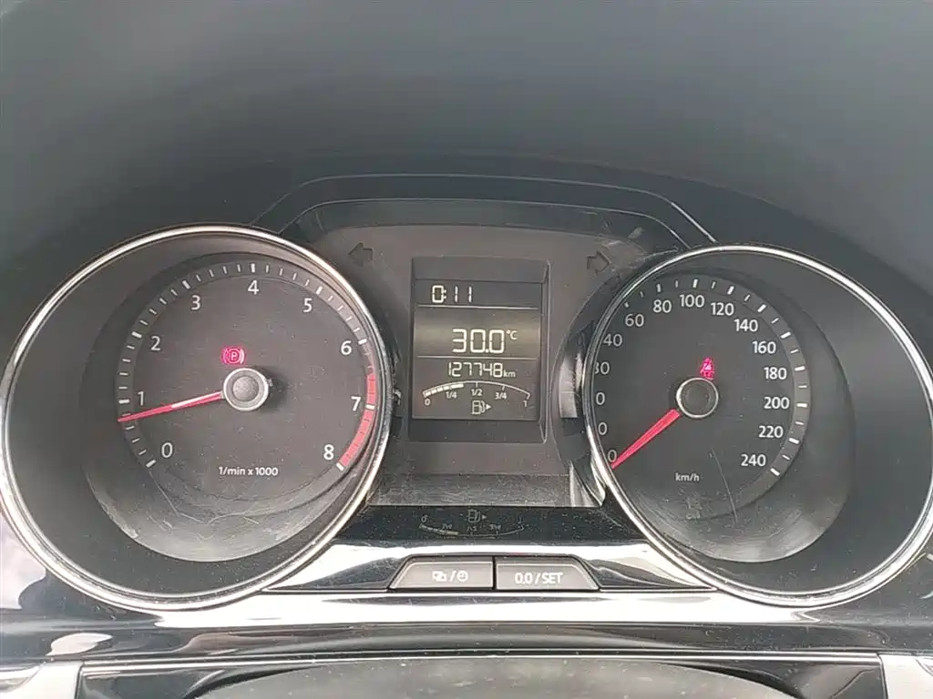 Volkswagen Bora 2014 1.6L Manual Comfort Edition фото 12