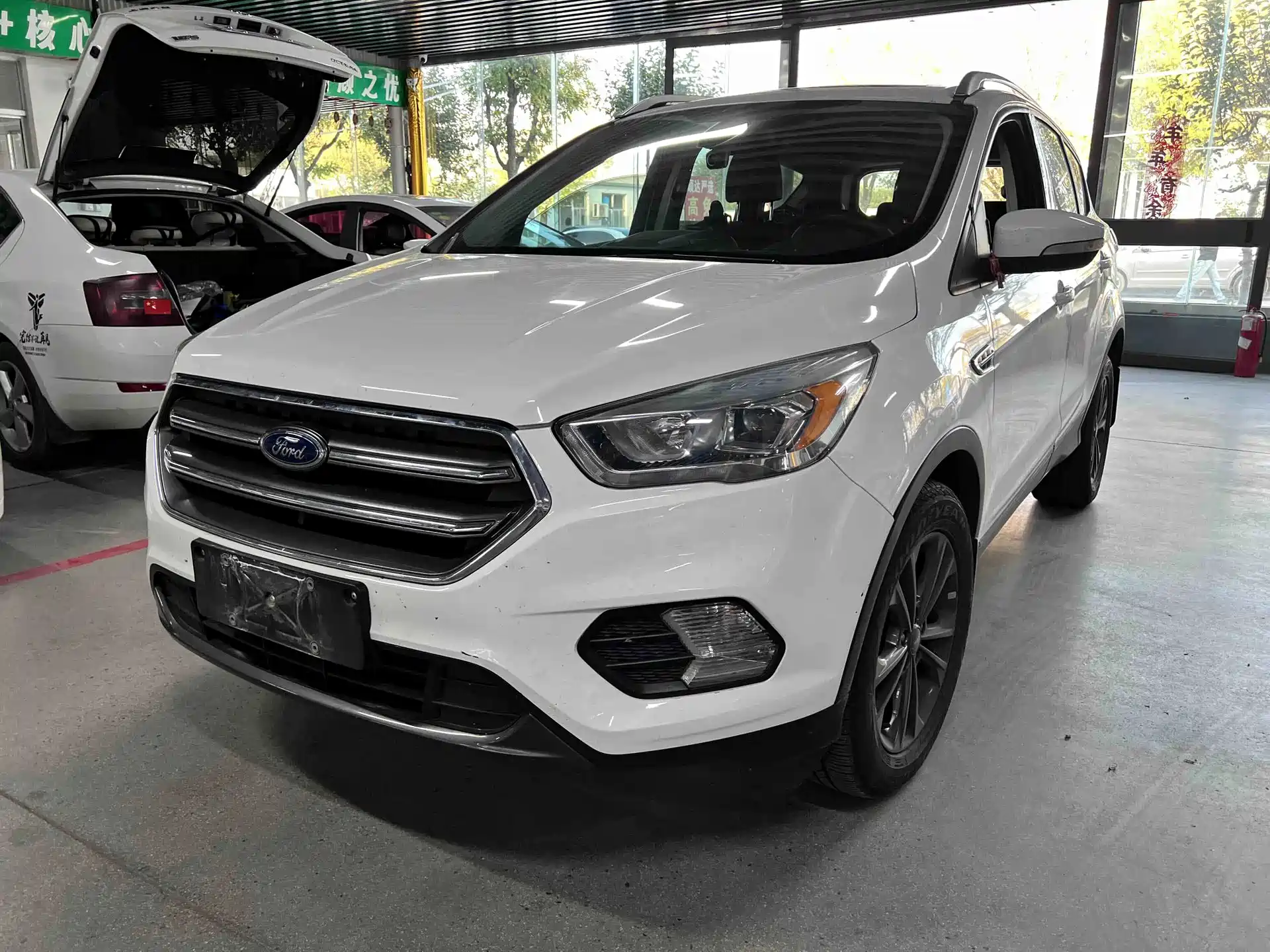 Photo 1 - Ford Kuga
