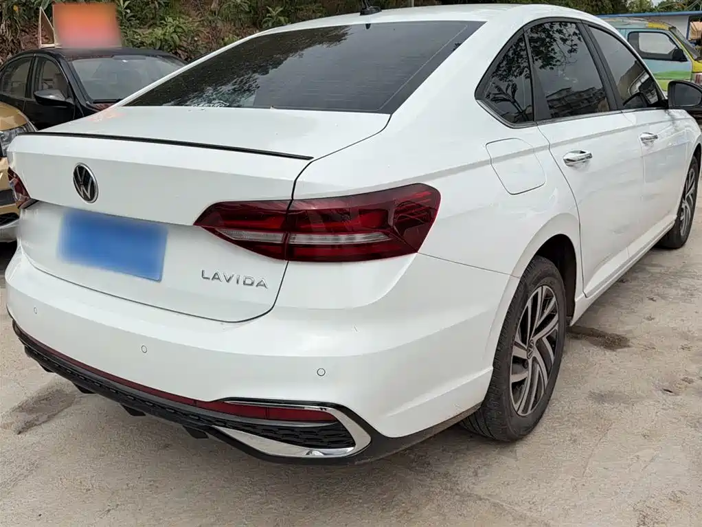 Volkswagen Lavida 2024 Model 300TSI DSG Starlight Leading Edition фото 18