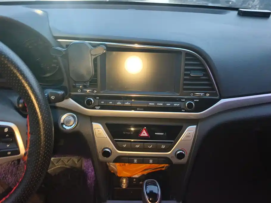 Hyundai Elantra 2016 Model 1.6L Automatic Smart Elite фото 13