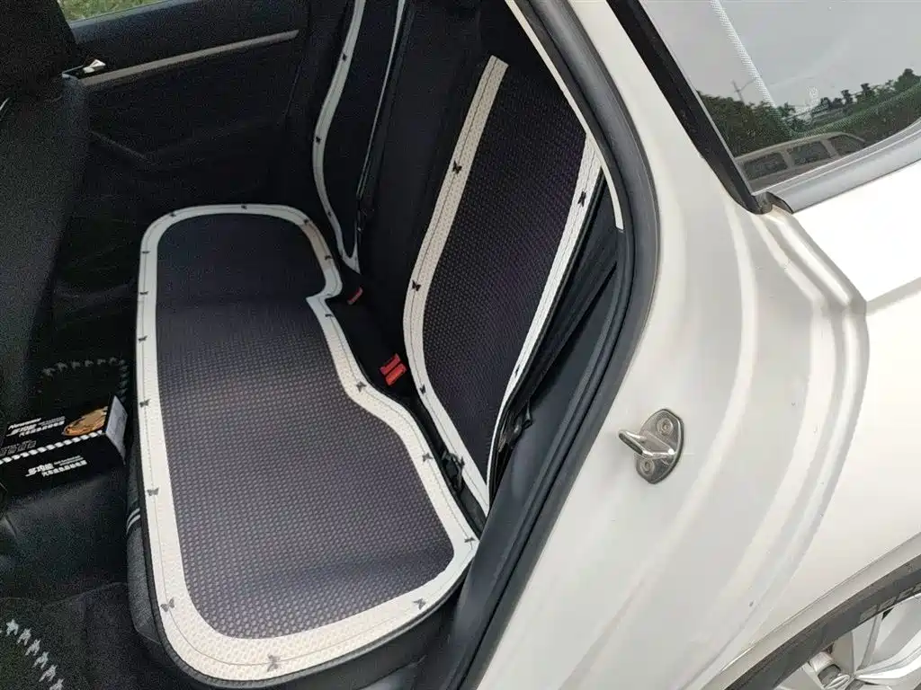 Volkswagen Lavida 2018 1.5L Auto Trend Edition China V фото 15