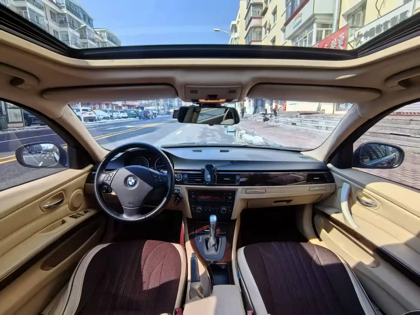 BMW 3 Series (Import) 2010 320i Luxury фото 7