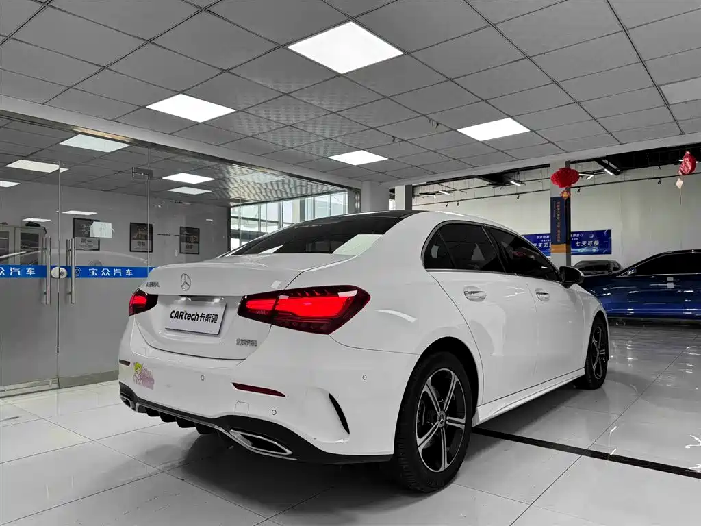 Mercedes-Benz A-Class 2024 A 200 L Fashion Edition фото 4