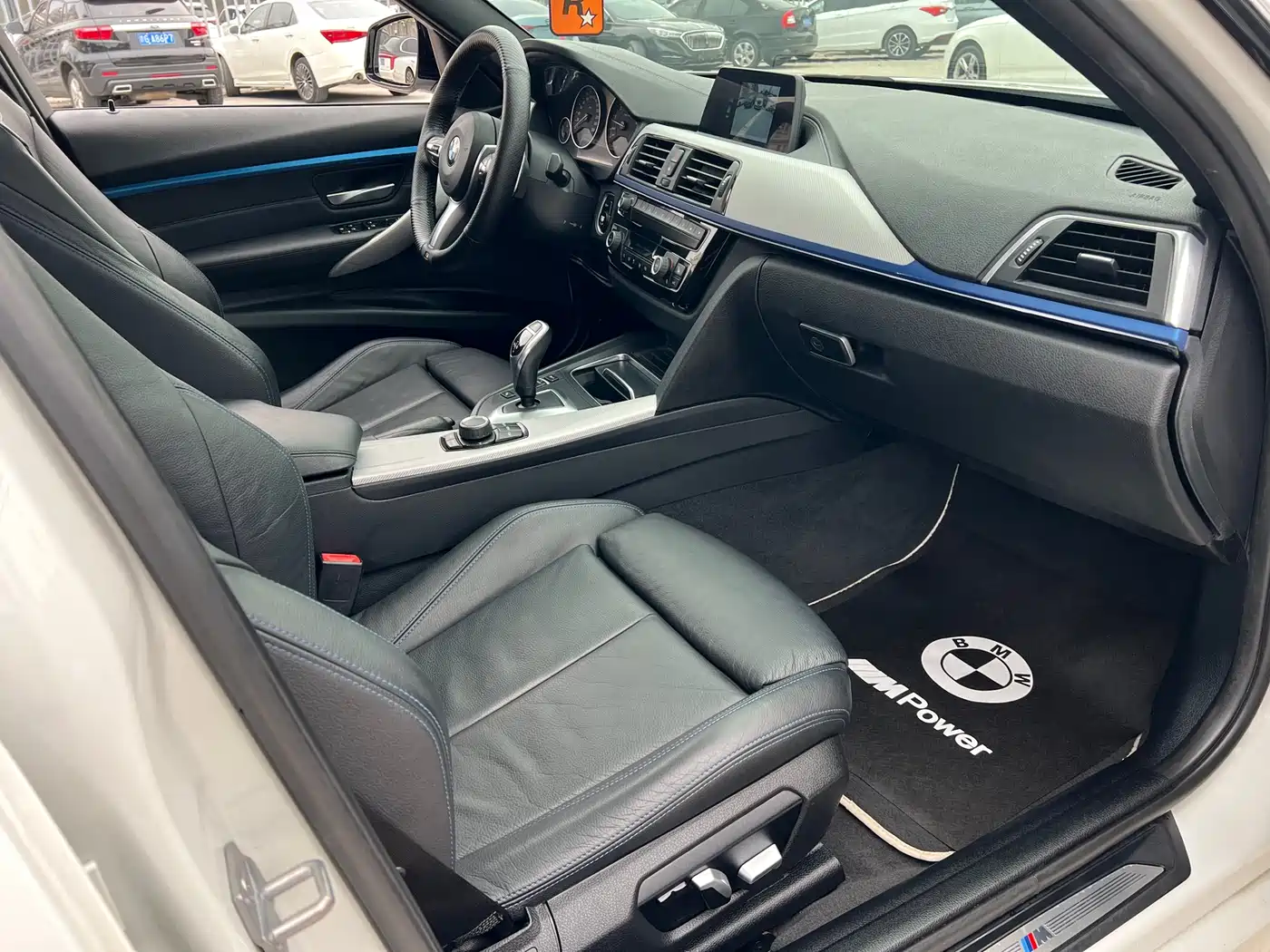 BMW 3 Series 2019 320i M Sport Package фото 11