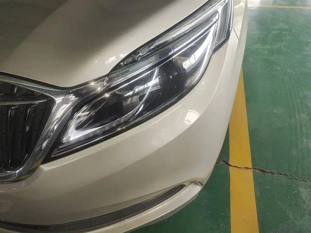 Buick GL8 2017 ES 28T Luxury China V фото 24