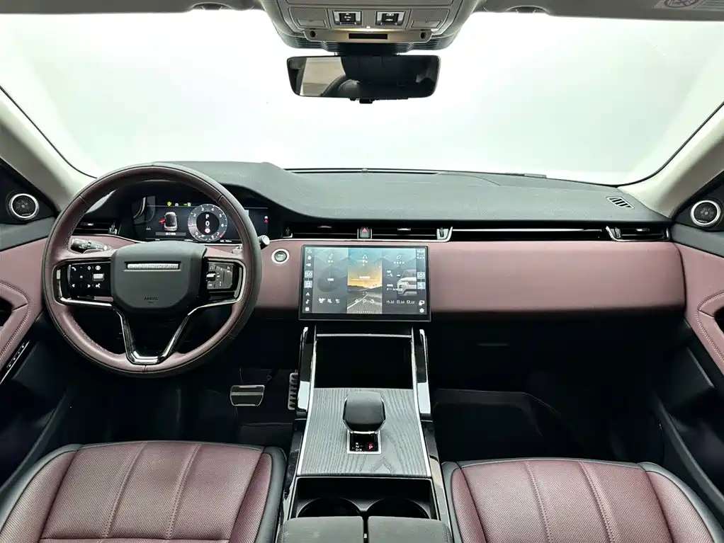 Land Rover Range Rover Evoque 2024 Range Rover Evoque L 249PS Light Master Edition фото 10