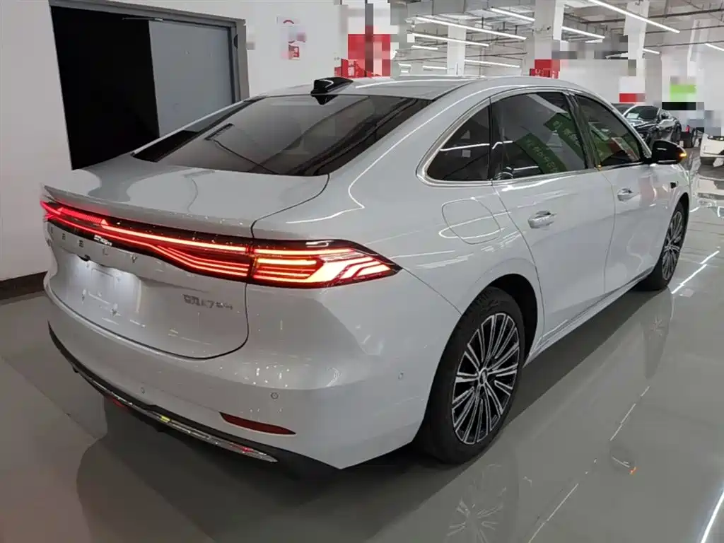 Geely Galaxy Galaxy A7 2025 EM-i фото 7