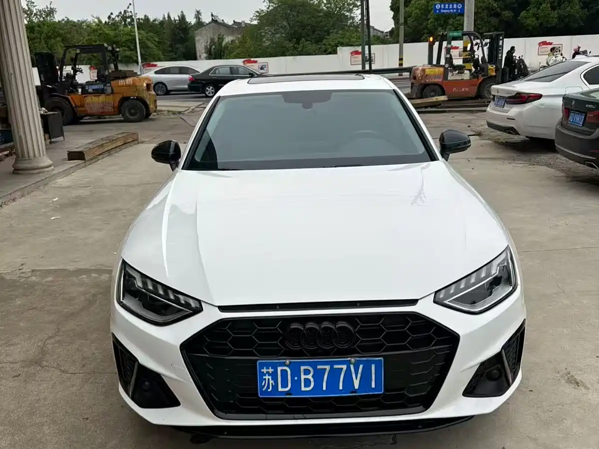 Audi A4L 2022 40 TFSI Luxury Dynamic фото 2