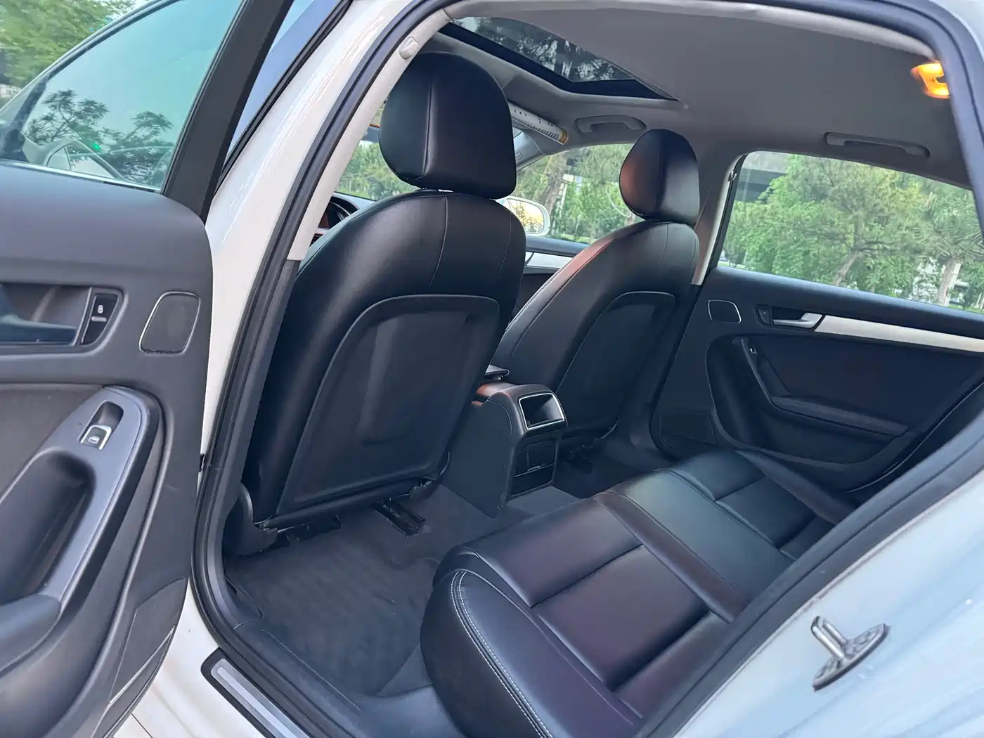 Audi A4L 2013 35 TFSI Automatic Comfort фото 7
