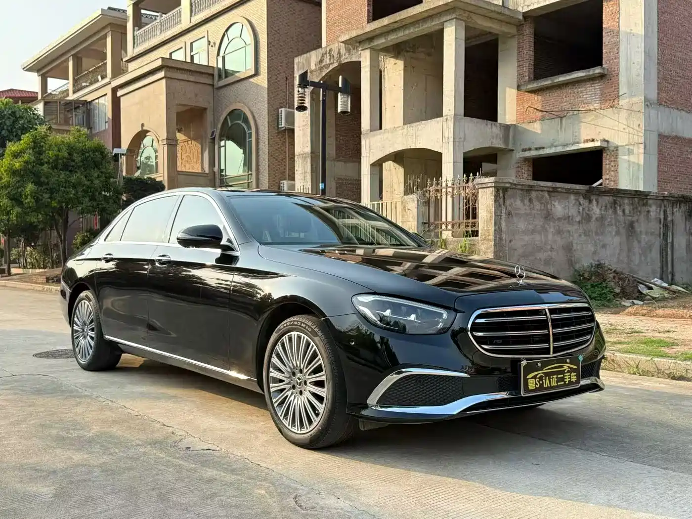 MERCEDES-BENZ E CLASS