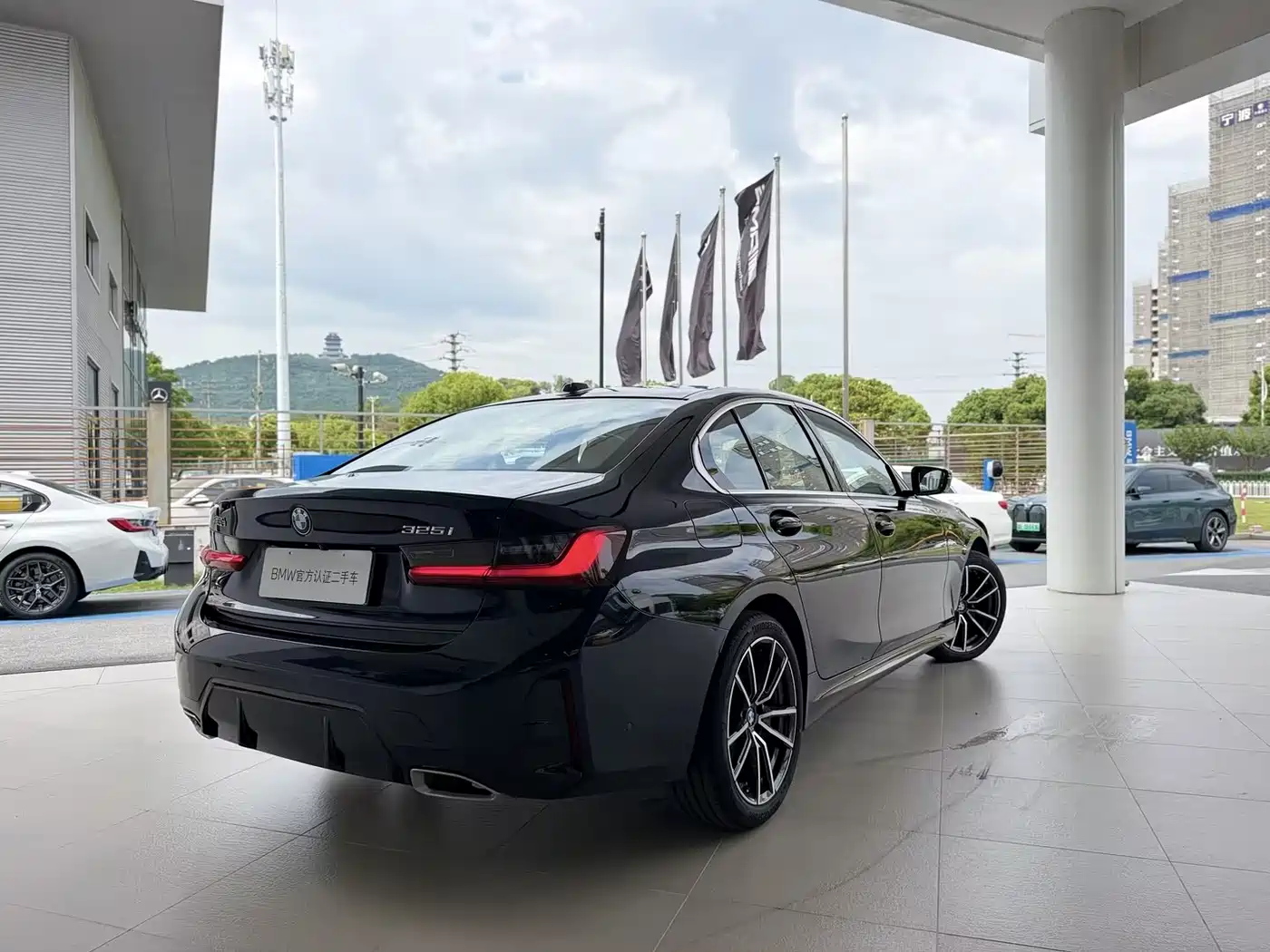 BMW 3 Series 2025 325i M Sport Package фото 5