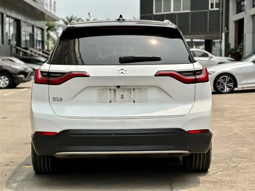 NIO NIO ES8