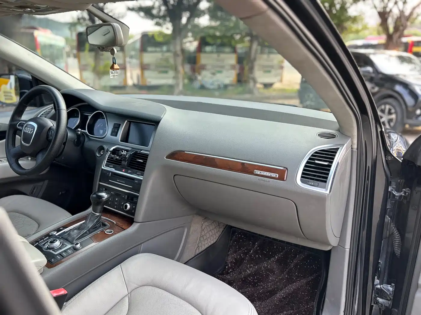 Audi Q7 2012 3.0 TDI Leading Edition фото 36
