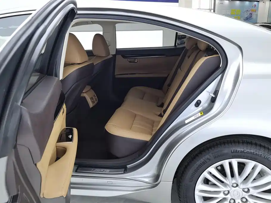 Lexus ES 2015 200 Elite Edition фото 11