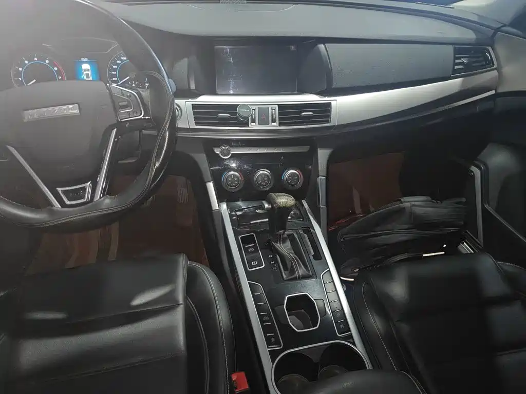 Photo 5 - Haval H7
