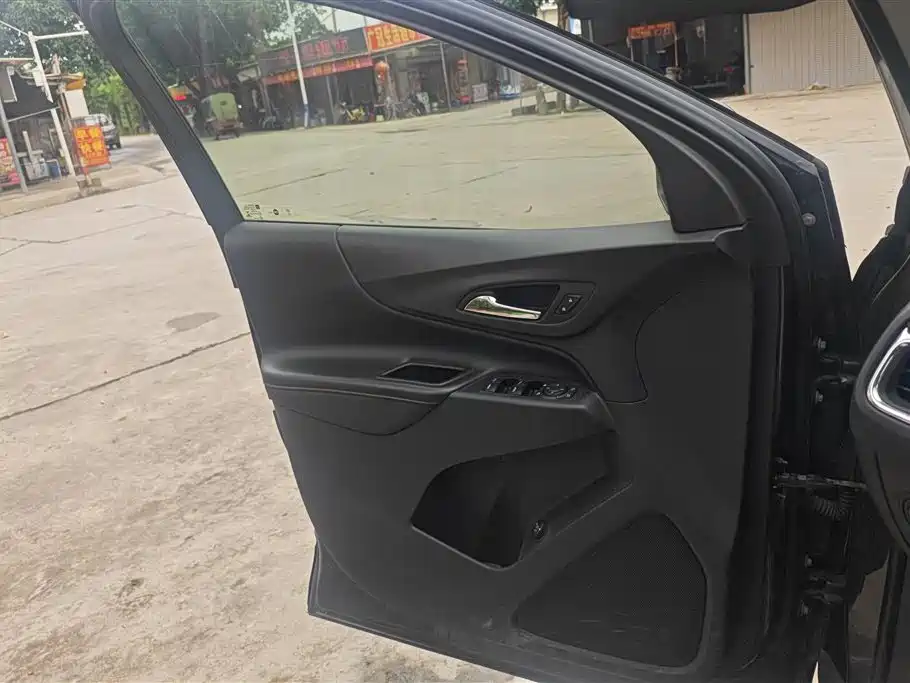 Chevrolet Equinox 2019 535T Auto Control Edition China V фото 7