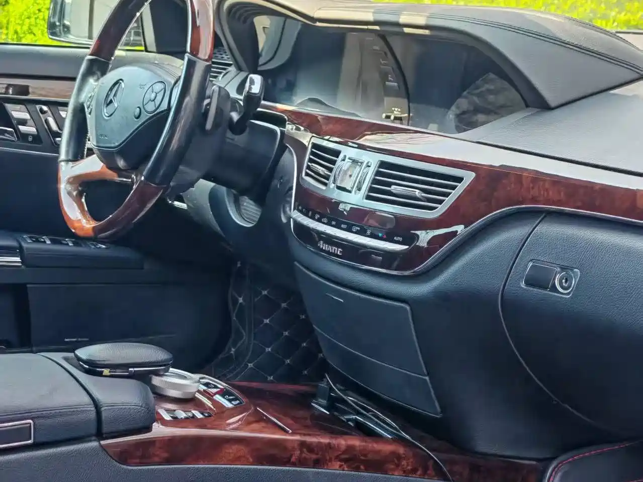 Mercedes-Benz S-Class 2012 S 350 L 4MATIC Grand Edition фото 6