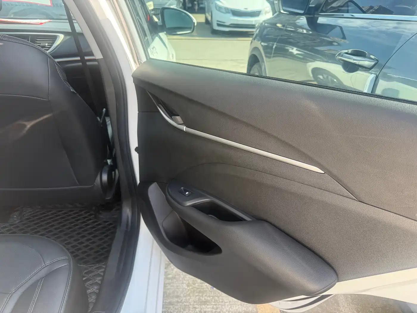 Buick Excelle 2021 1.3T Auto Mild Hybrid Progressive фото 8