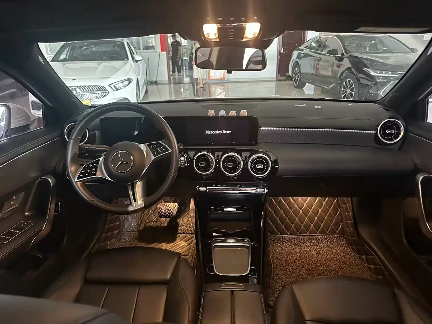 Mercedes-Benz A-Class 2023 A 180 L фото 4