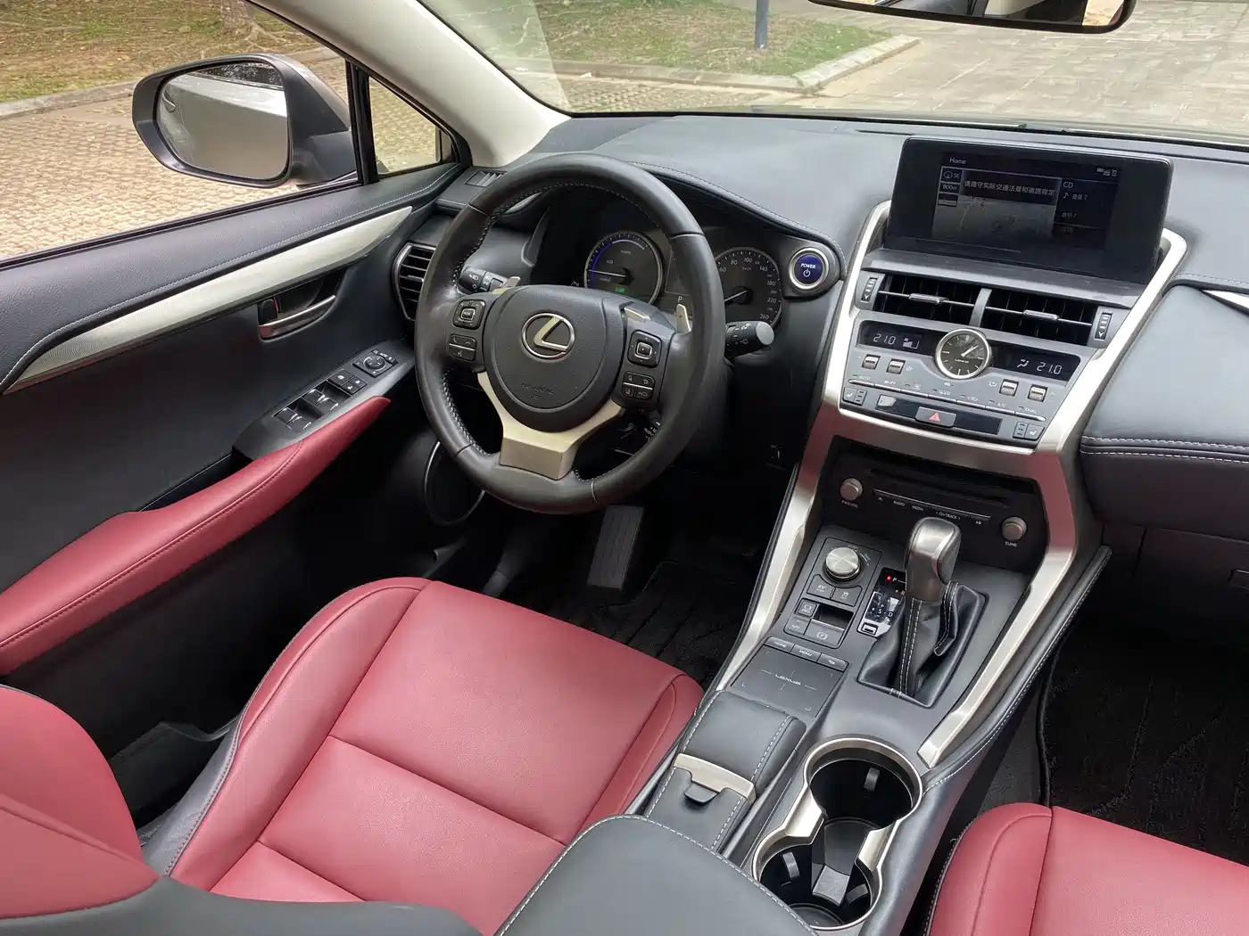 Lexus NX 2020 300h FWD F Sport China VI фото 11