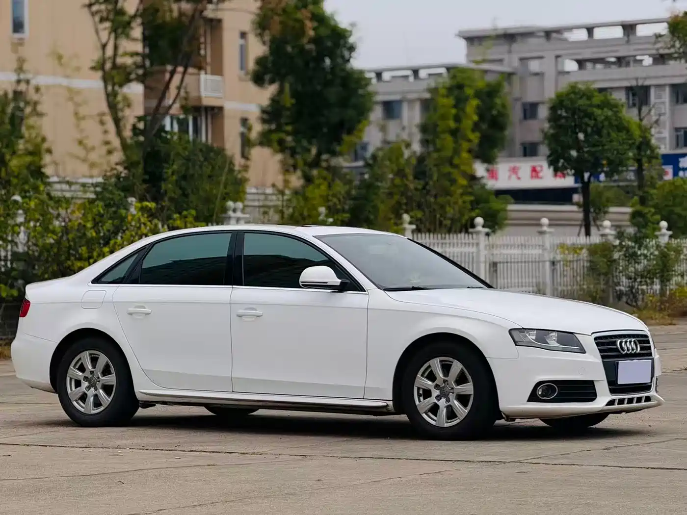 Photo 3 - Audi A4L