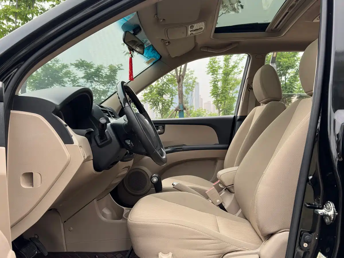 Kia Sportage 2013 2.0L Automatic 2WD GL фото 13