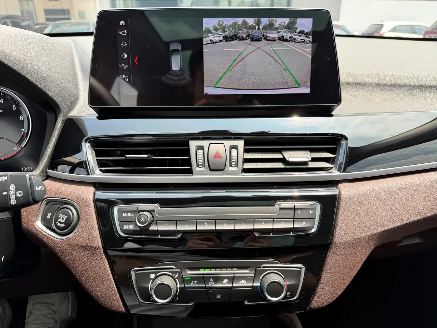 BMW X1 2022 sDrive20Li Fashion фото 7