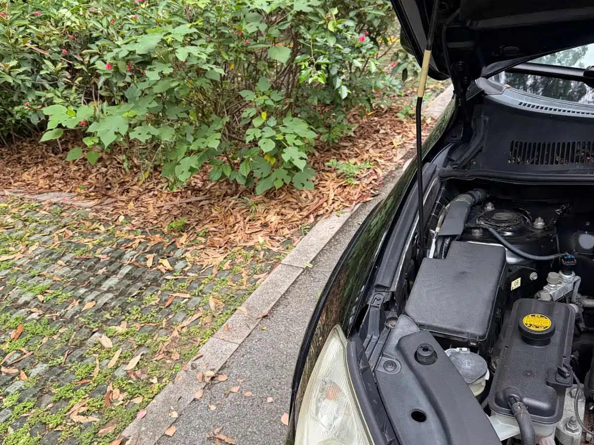 Toyota RAV4 Rongfang 2010 Model 2.0L Manual Luxury Upgrade Edition фото 26