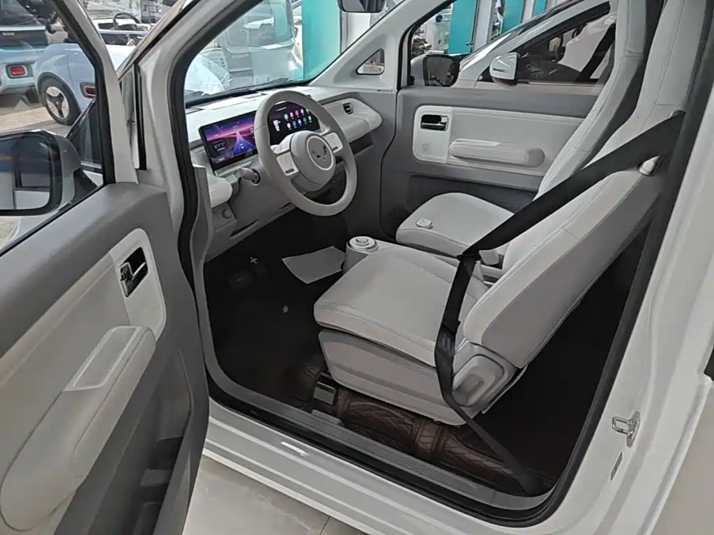 Wuling Motors Wuling Air ev 2022 2023 4-Seat Advanced Edition