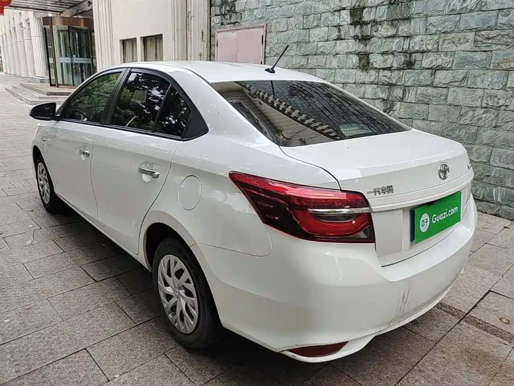 Toyota Vios 2022 1.5L 20th Anniversary Edition фото 5