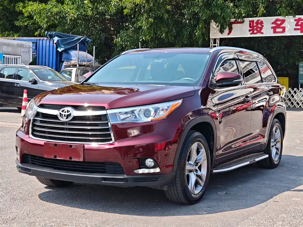 TOYOTA HIGHLANDER